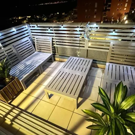 Somptueux T3 Vue Unique, Pisicne Апартаменты Сет
